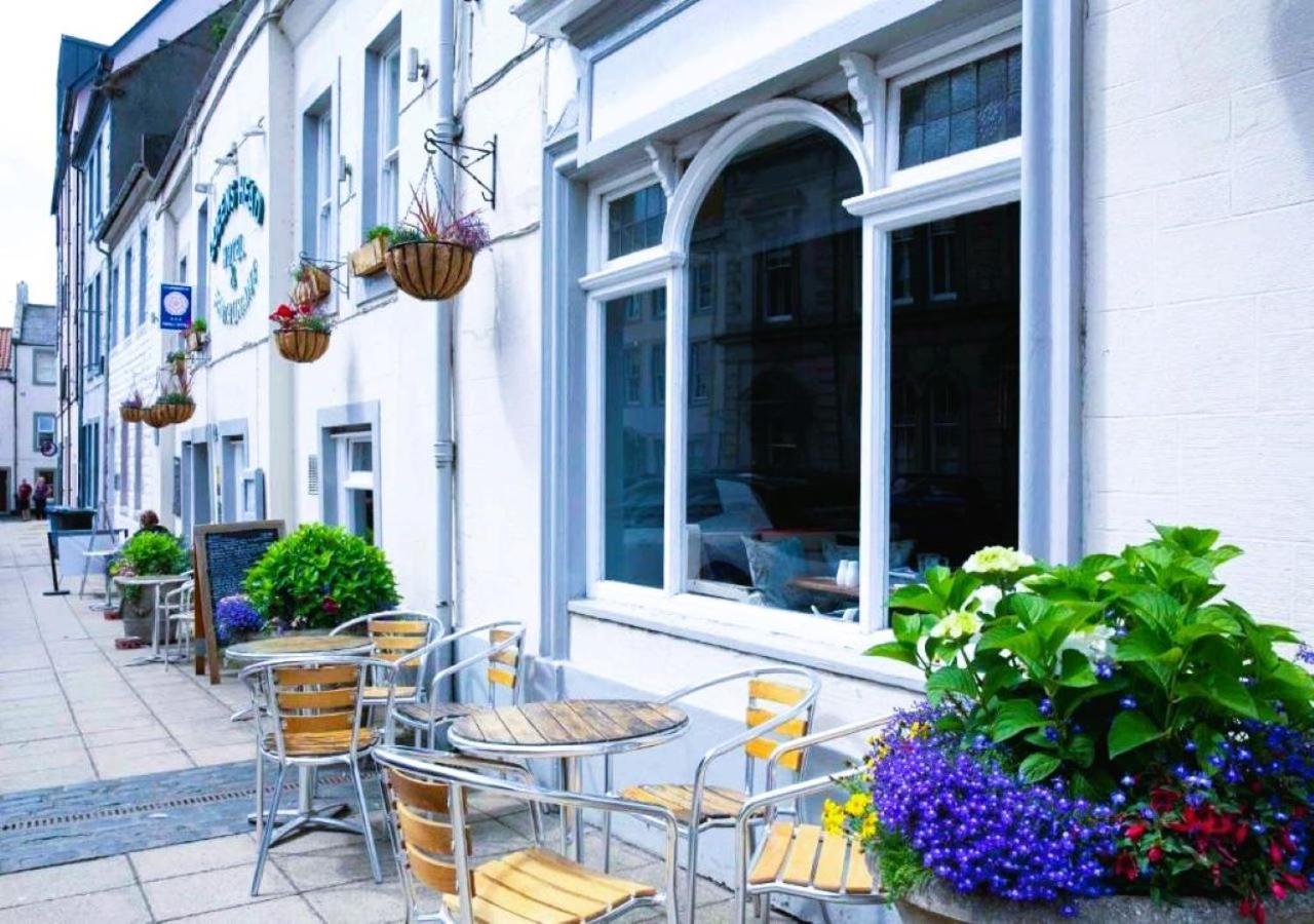 Queens Head Hotel バーウィック・アポン・ツイード エクステリア 写真