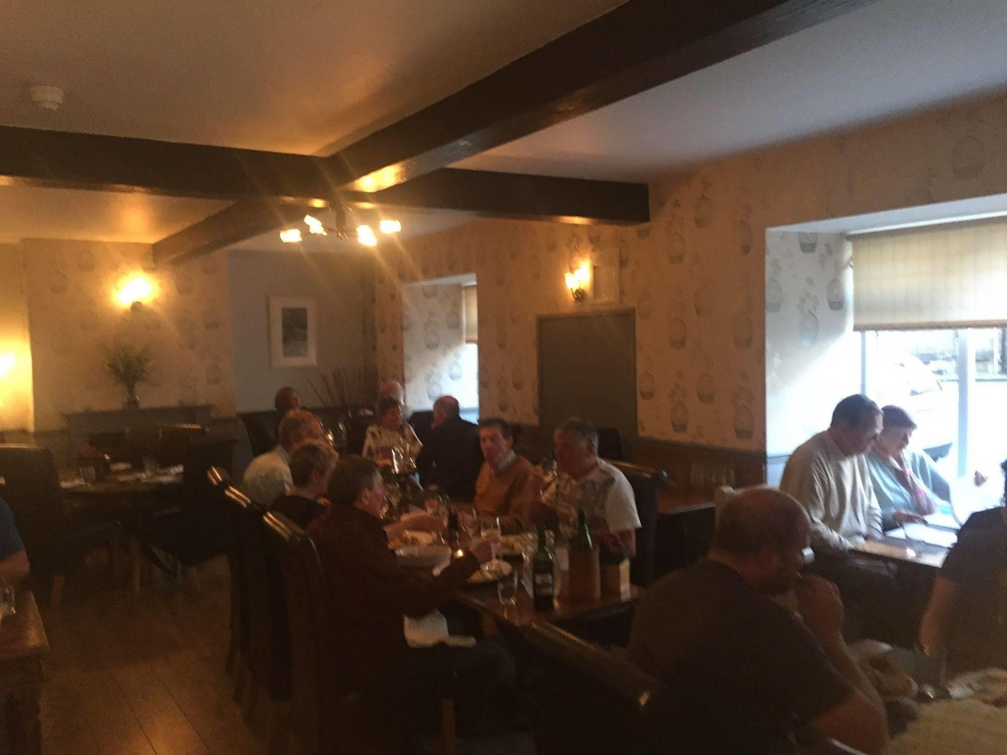 Queens Head Hotel バーウィック・アポン・ツイード エクステリア 写真