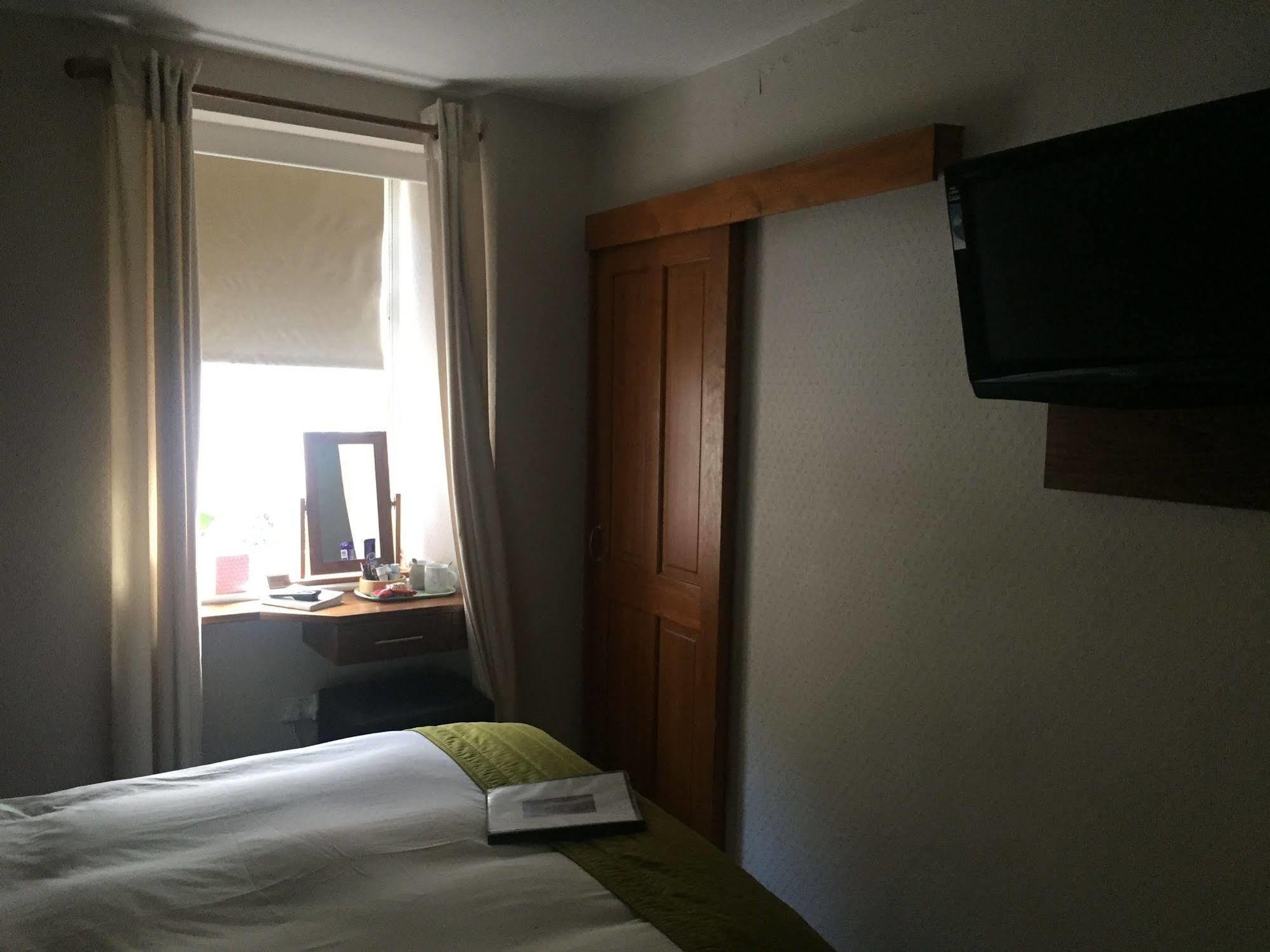 Queens Head Hotel バーウィック・アポン・ツイード エクステリア 写真
